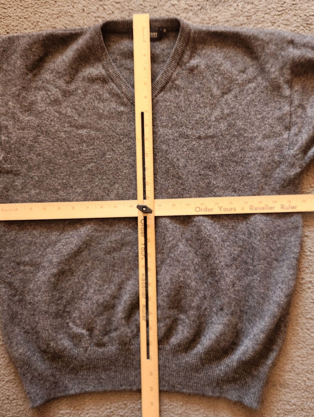 MACKINNON Men's Sweater Medium Gray V-Neck Lambswool Made Scotland - Picture 6 of 8